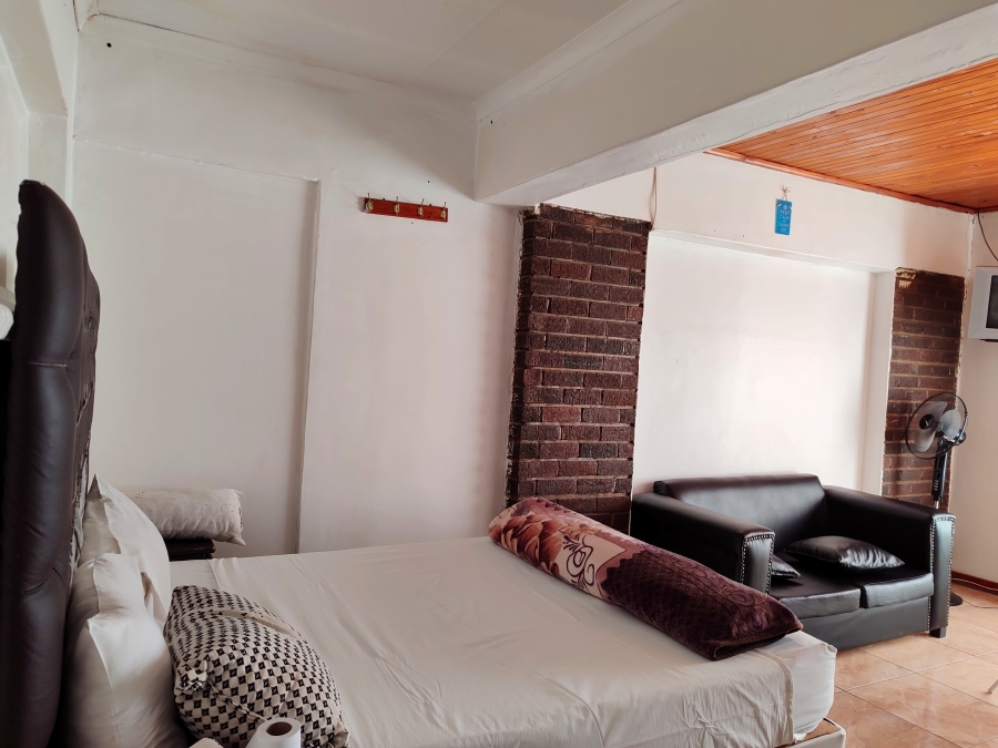 7 Bedroom Property for Sale in Randlespark North West